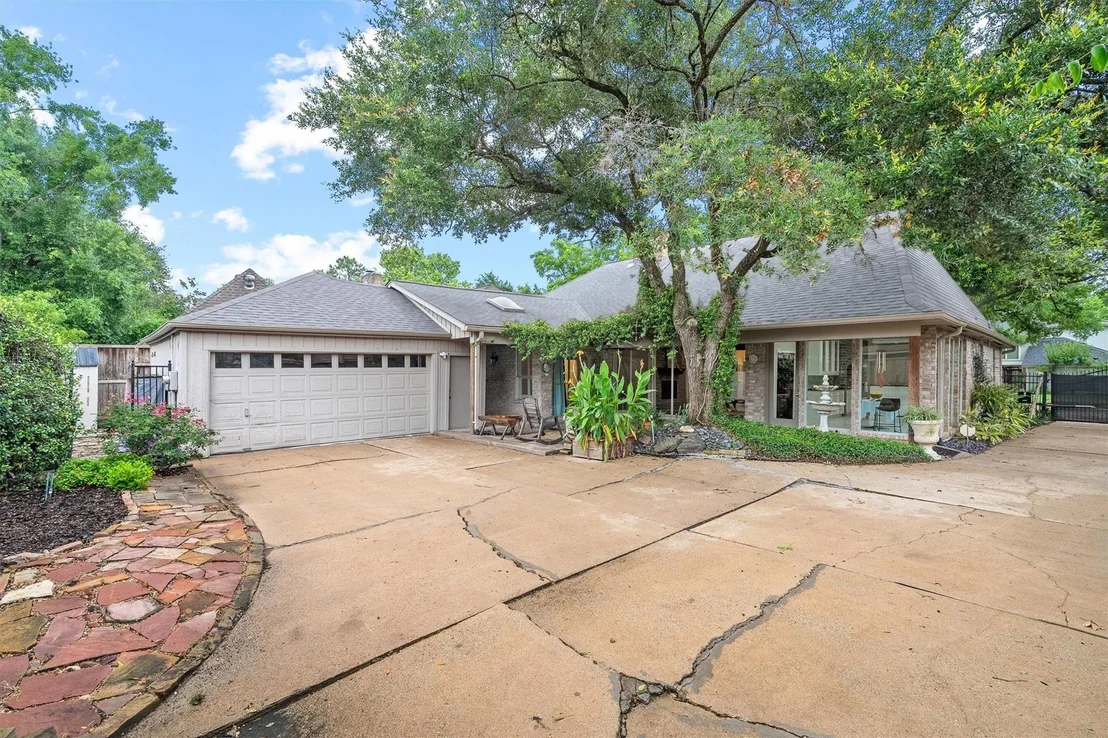 Photo of 12214 Maple Rock Drive
