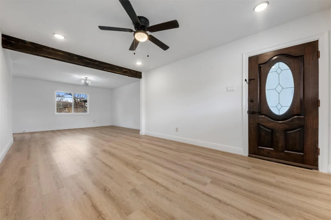 Photo of 5734 Farwell Drive