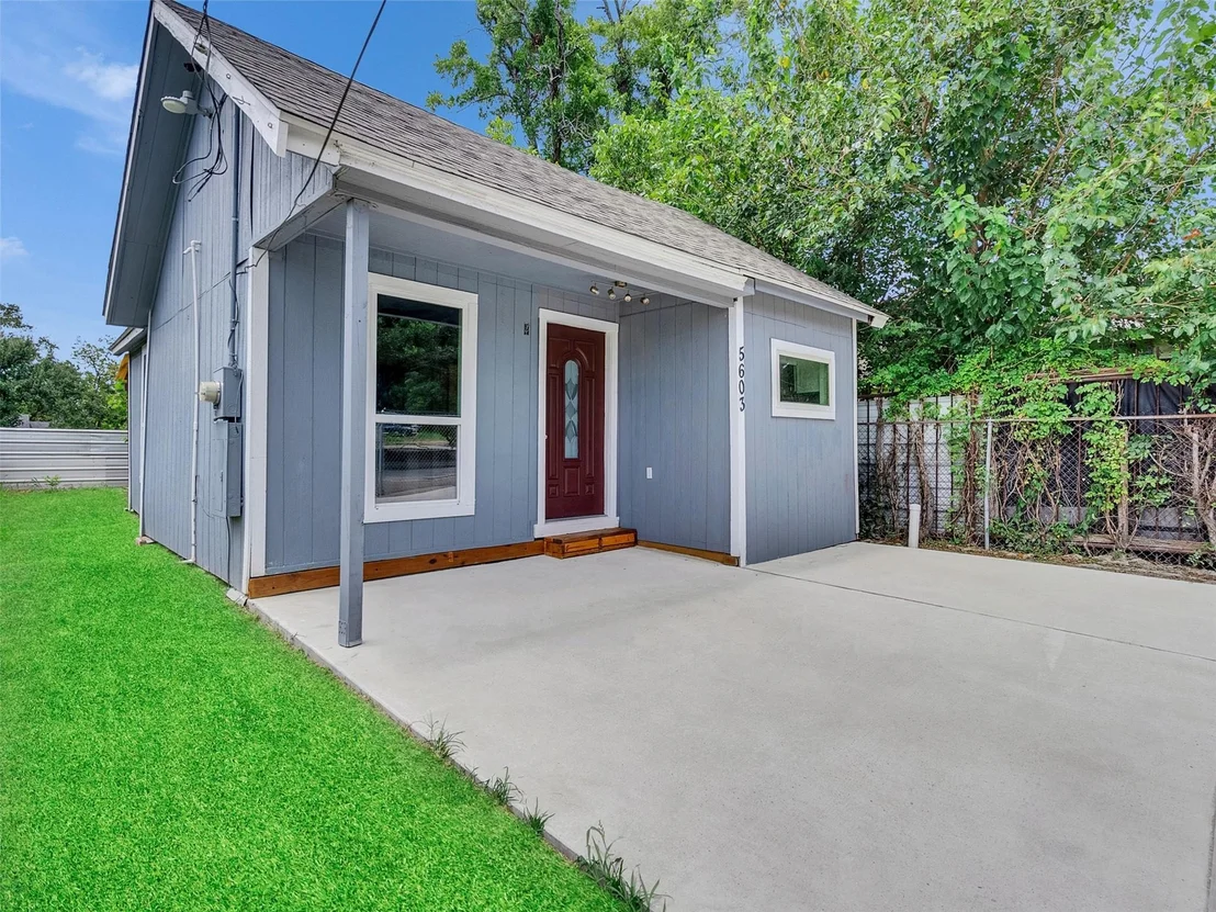 Photo of 5603 N Wayside Drive