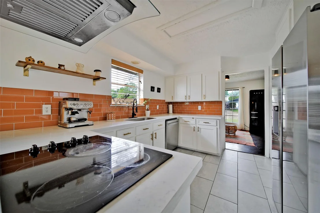 Photo of 323 Gentilly Drive