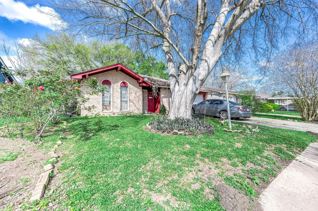 Photo of 5011 Brisbane Drive