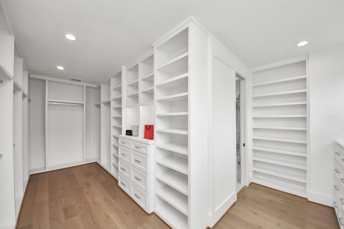 Photo of 1705 Saxon Drive