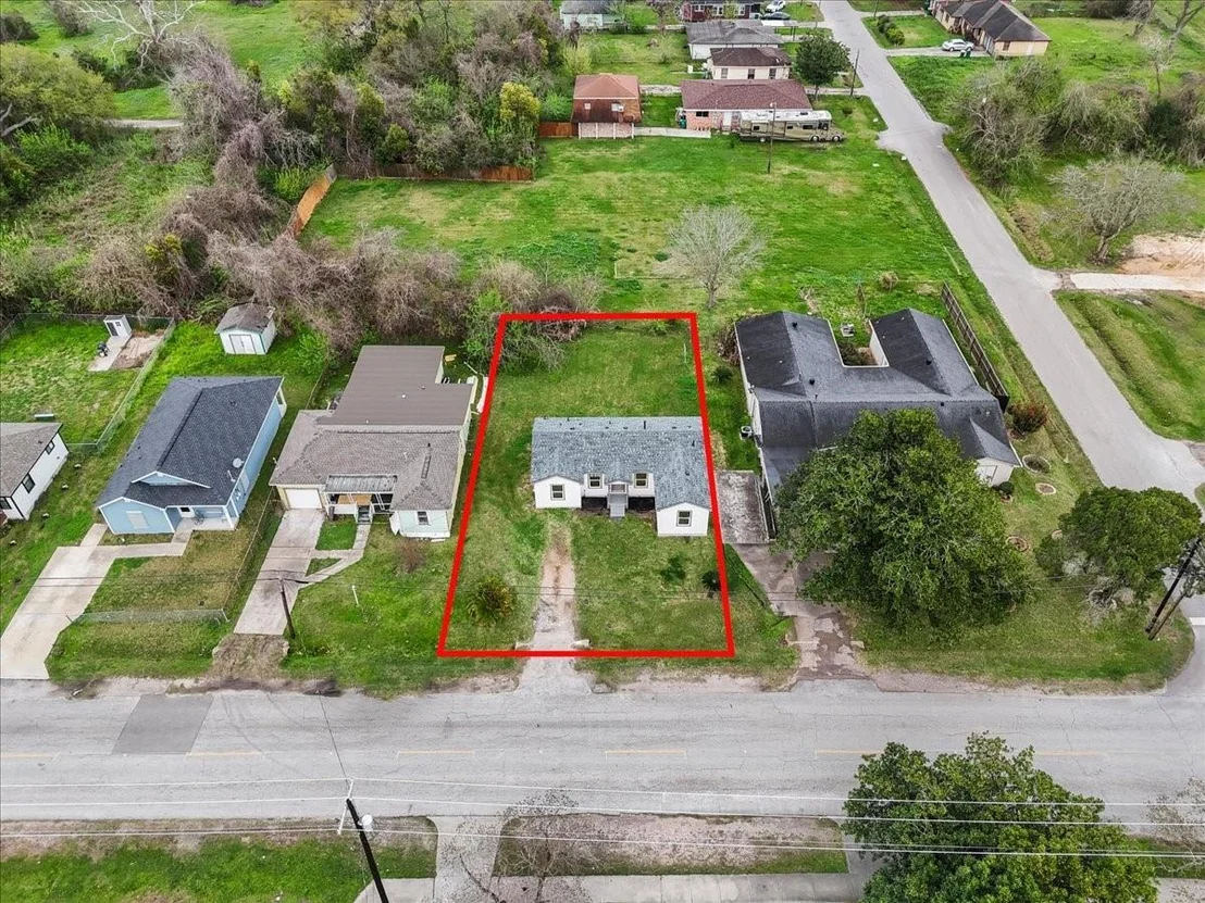 Photo of 123 Lake Road