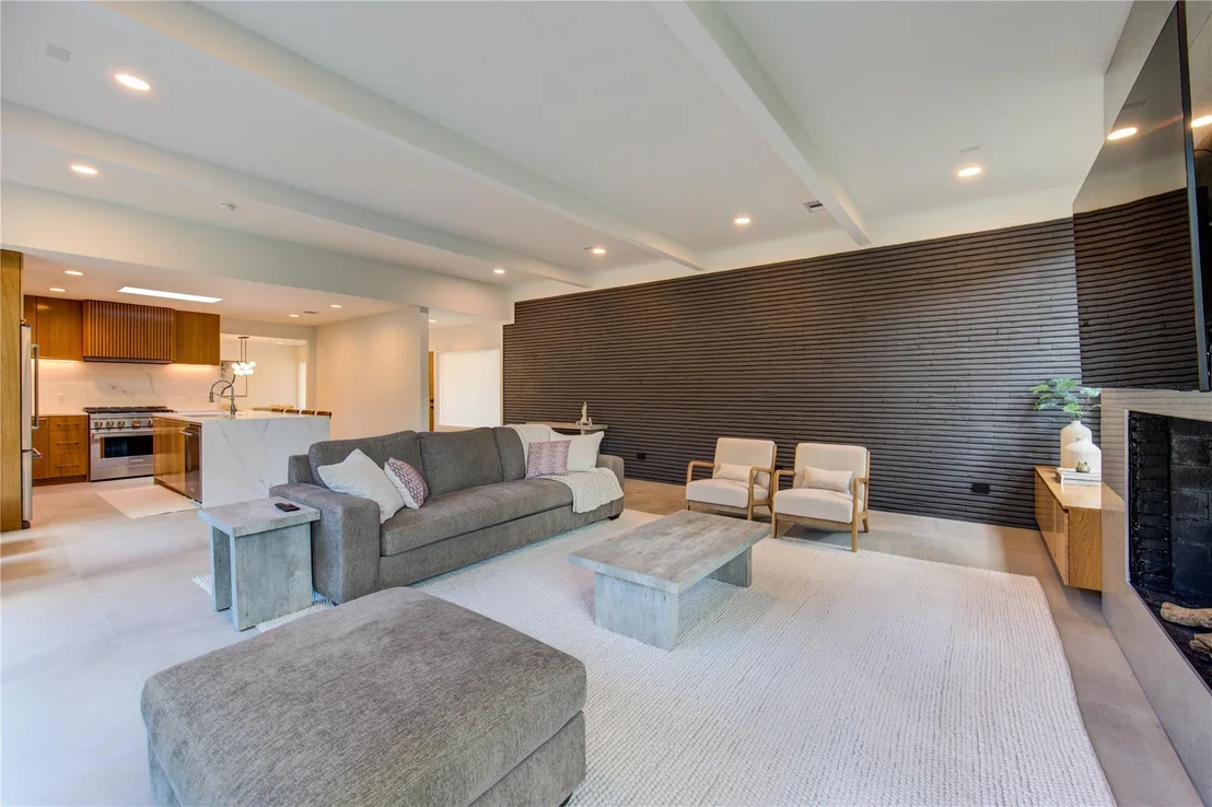 Photo of 303 Isolde Drive