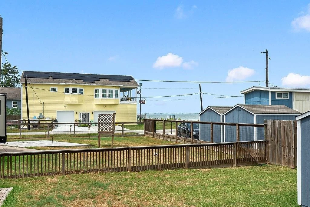 Photo of 4415 W Bayshore Drive