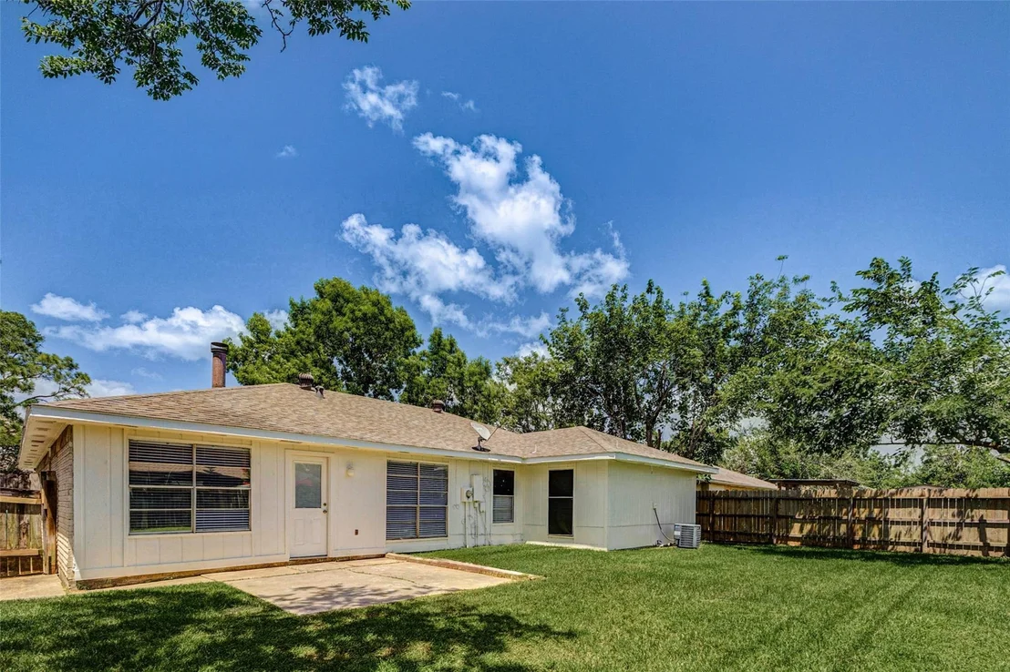 Photo of 7006 Pickett Drive