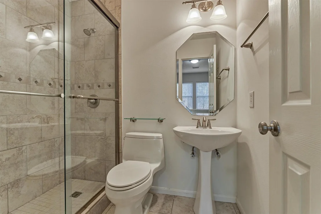 Photo of 18 Gallant Oak Place