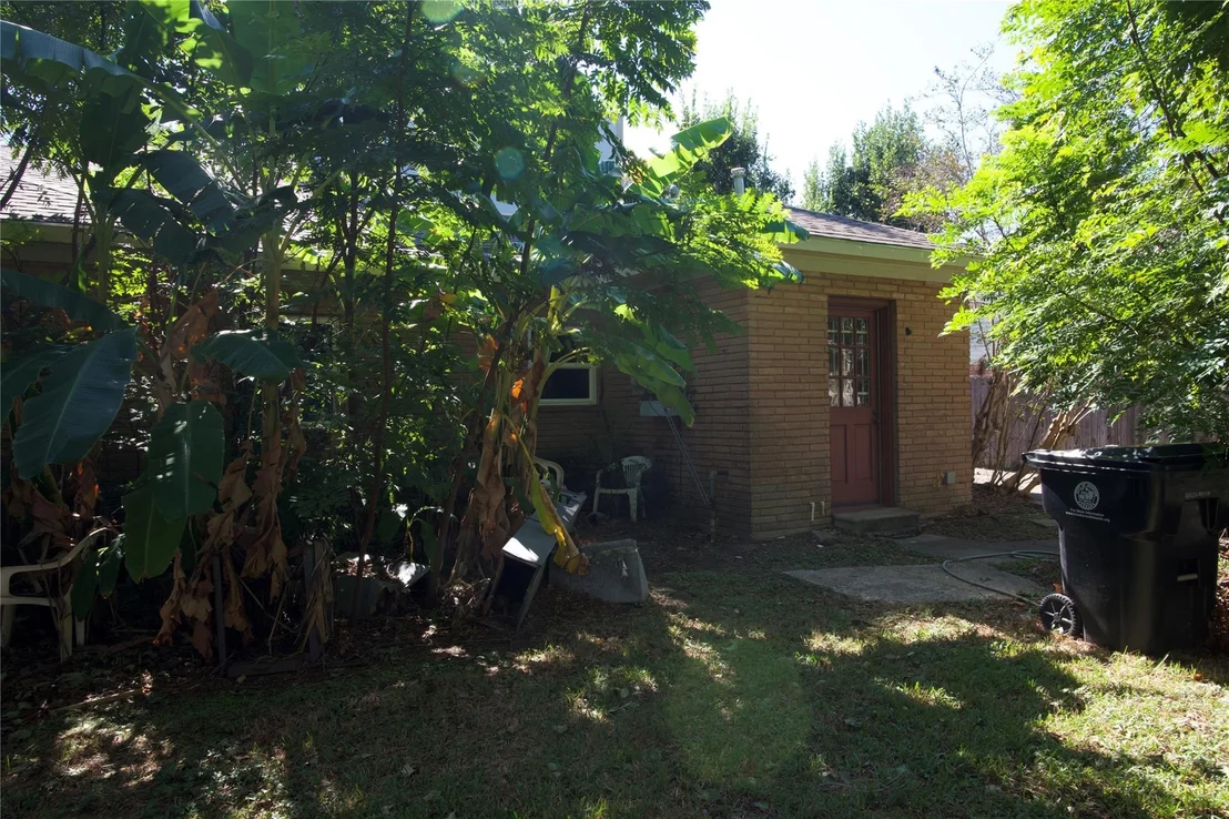 Photo of 5242 Grape Street