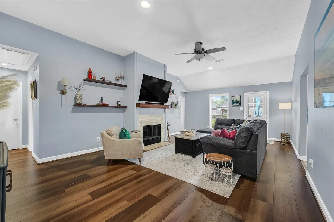 Photo of 22318 Hollybranch Drive