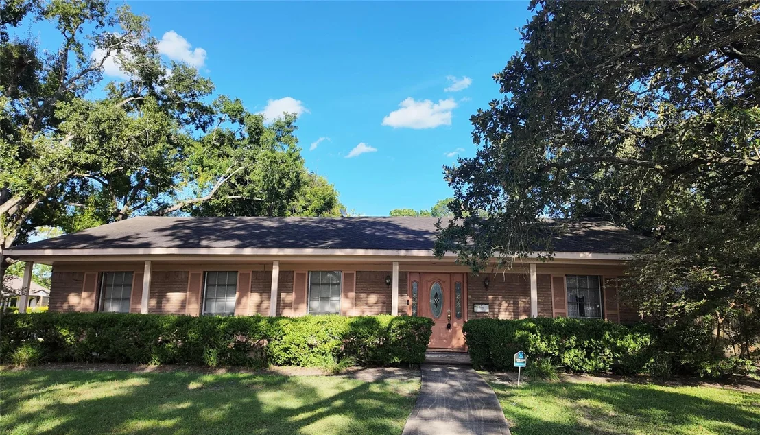 Photo of 11003 Renwick Drive