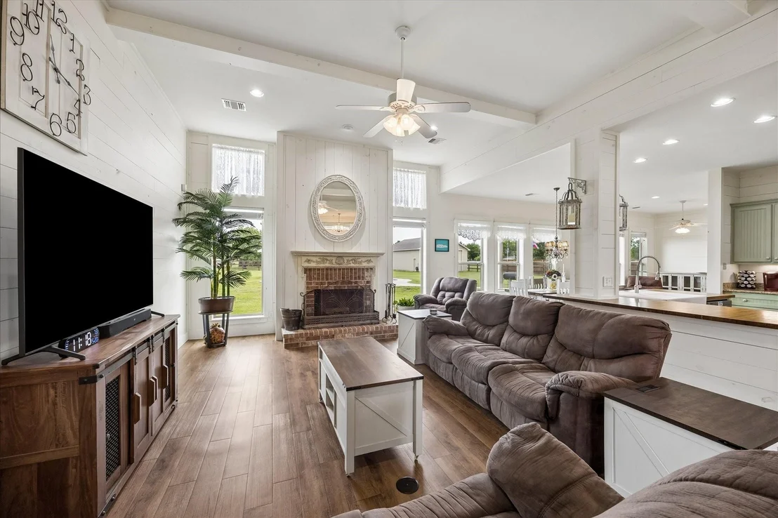 Photo of 2135 Blue Jay Way