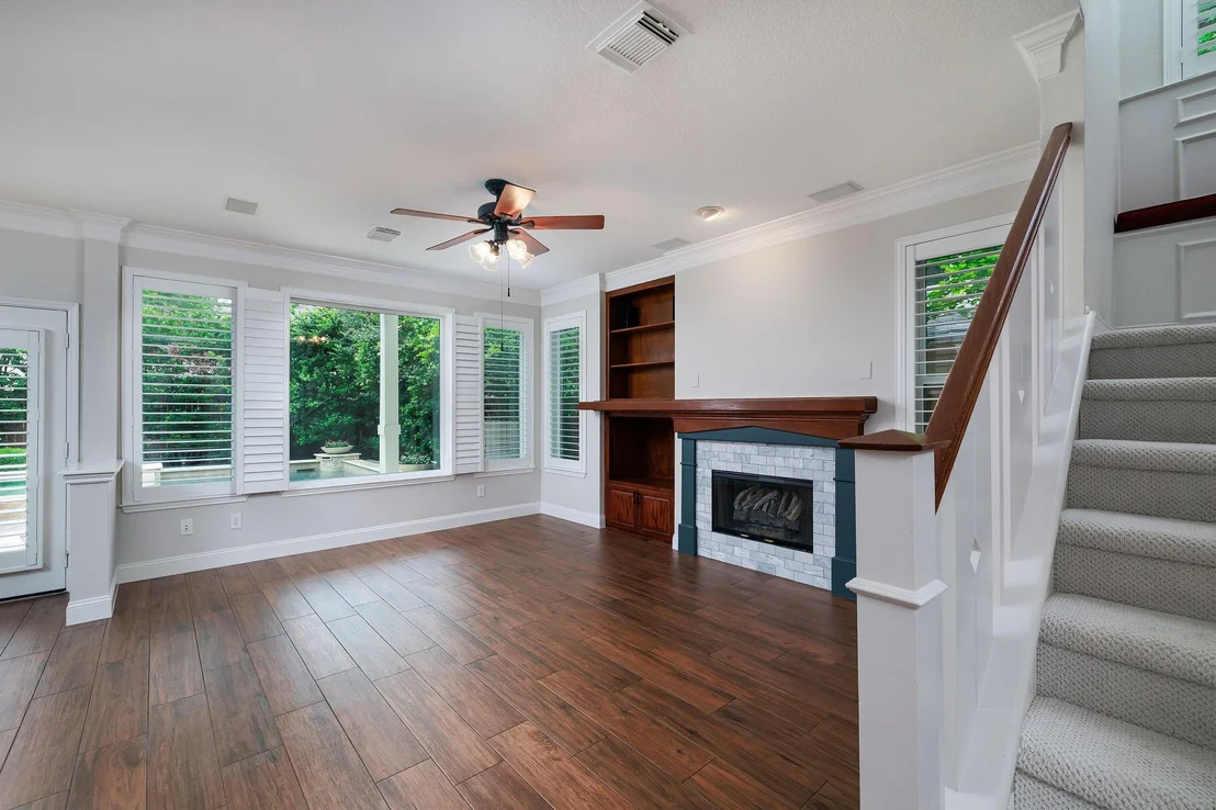 Photo of 18 Doeskin Place