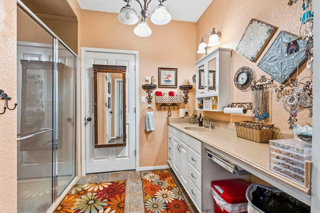 Photo of 14228 Carpenter Road