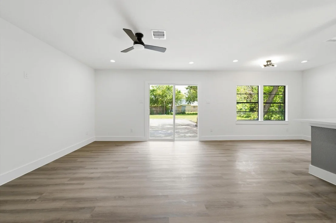 Photo of 5123 Willow Glen Drive