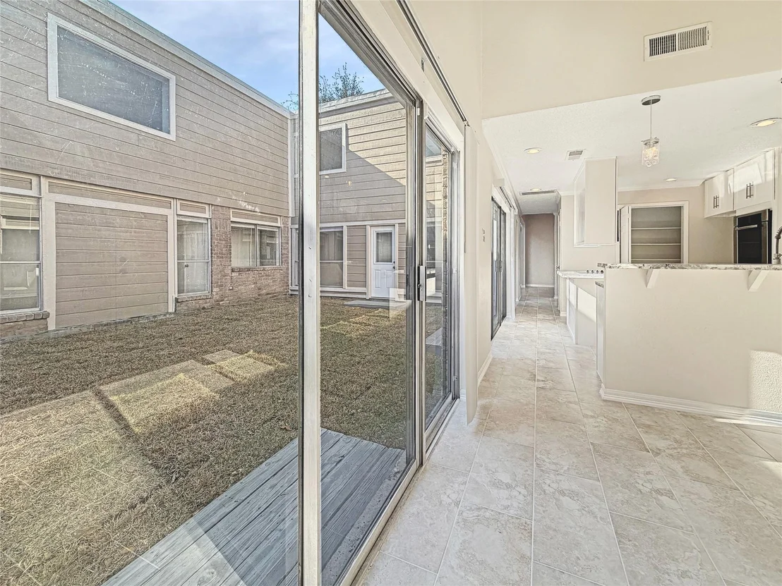 Photo of 6111 Ogden Forest Drive