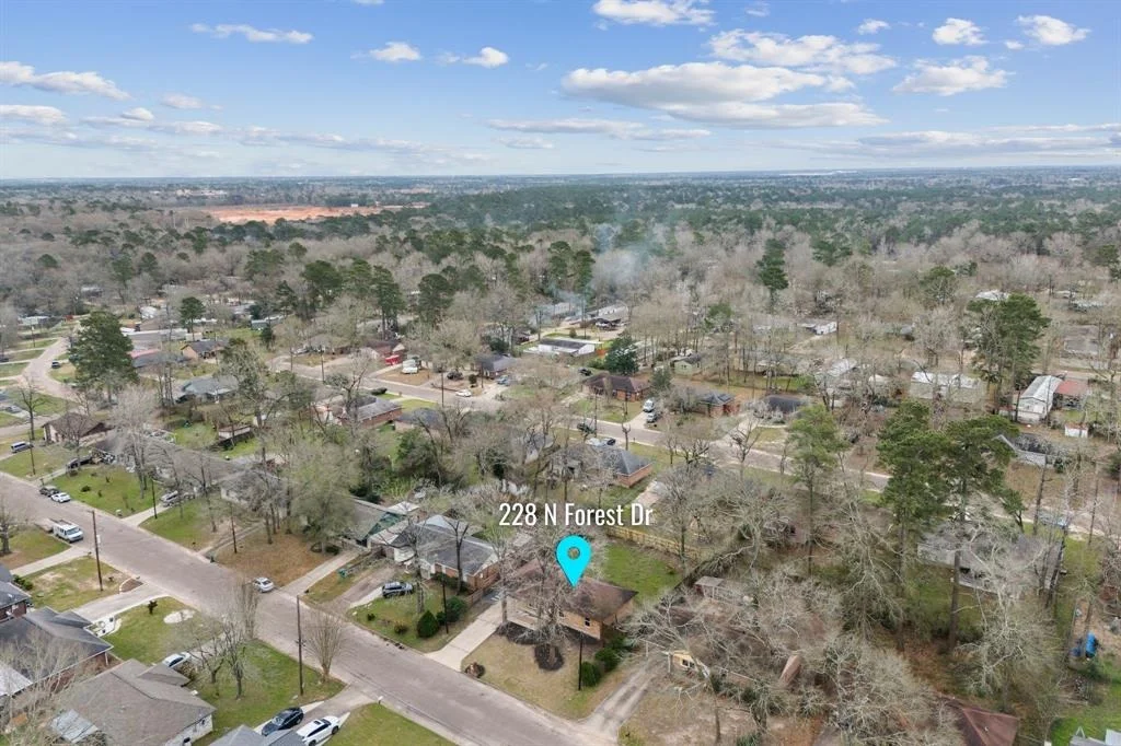 Photo of 228 N Forest Drive