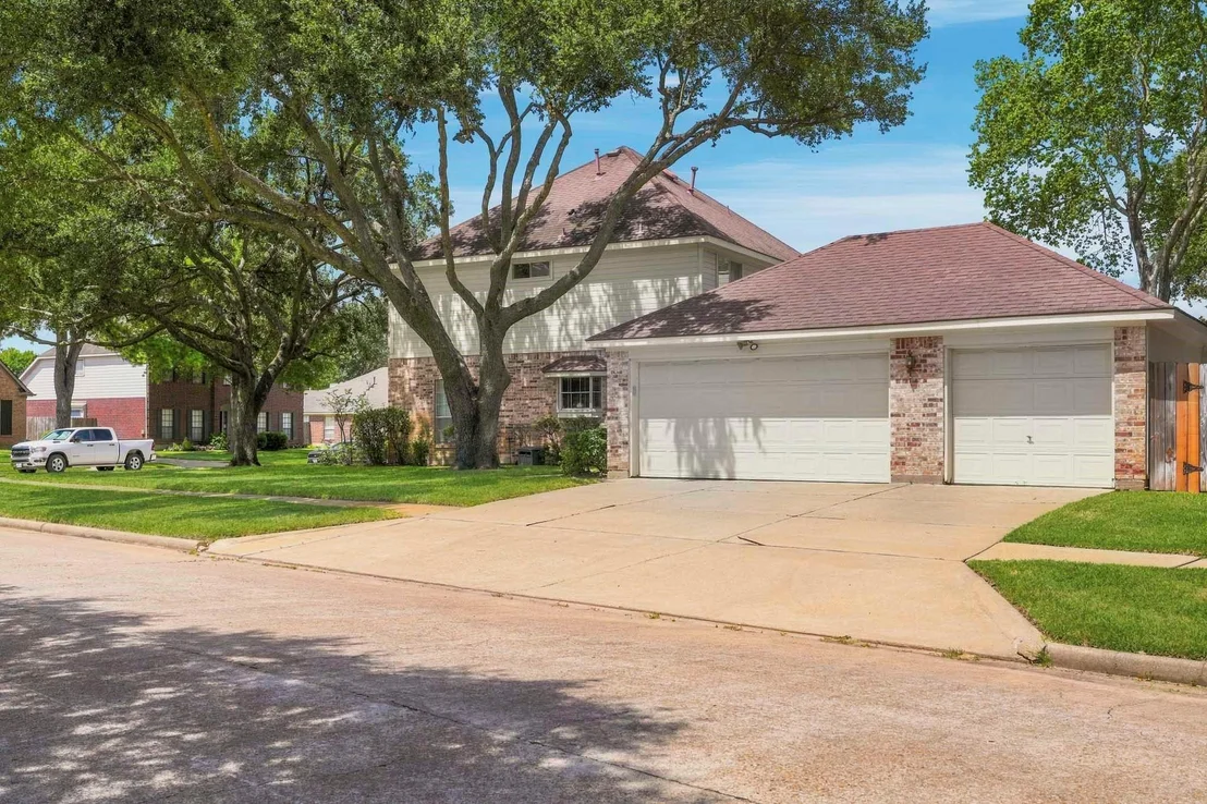 Photo of 23027 Red River Drive