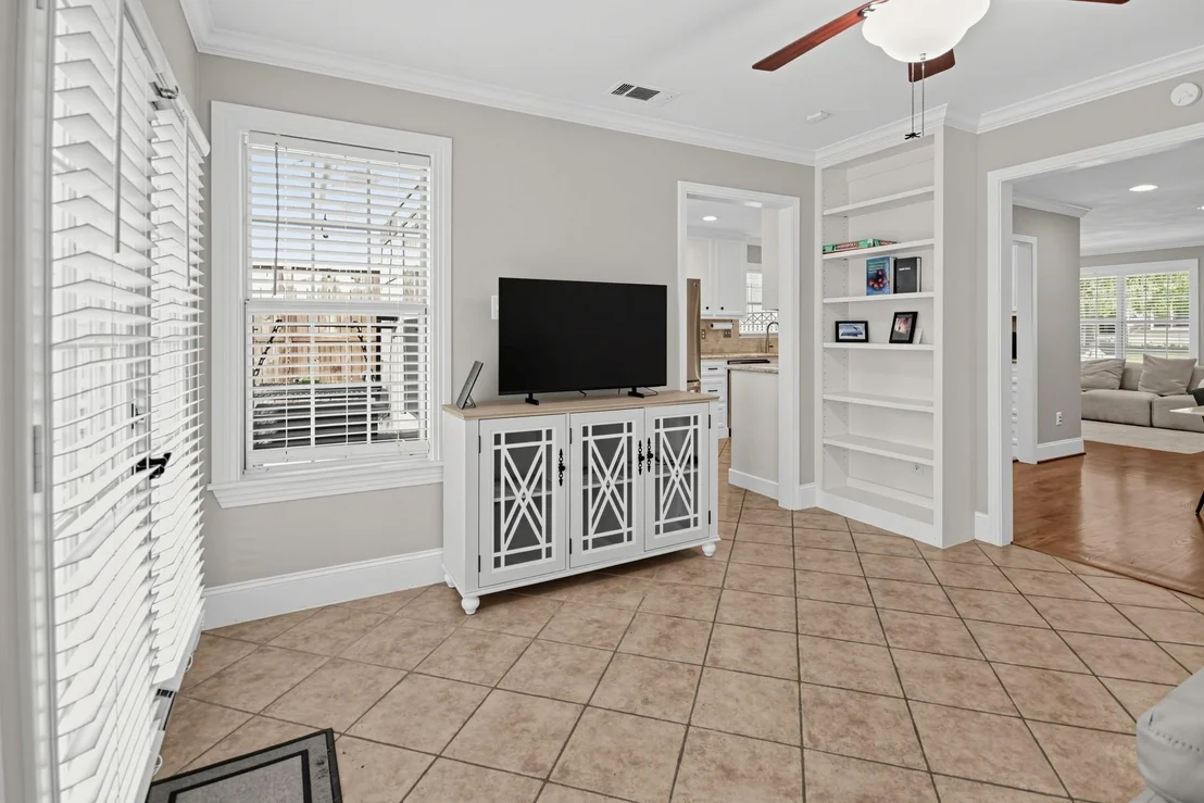Photo of 1111 Timbergrove Lane