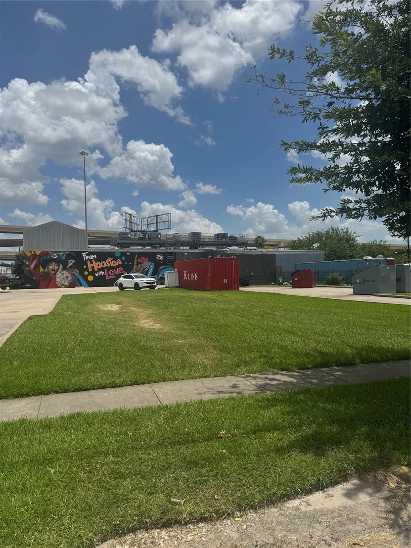 Photo of 2305 Gray Street