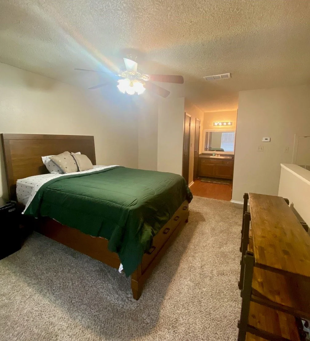 Photo of Unit 256D at 2501 Gulf Freeway