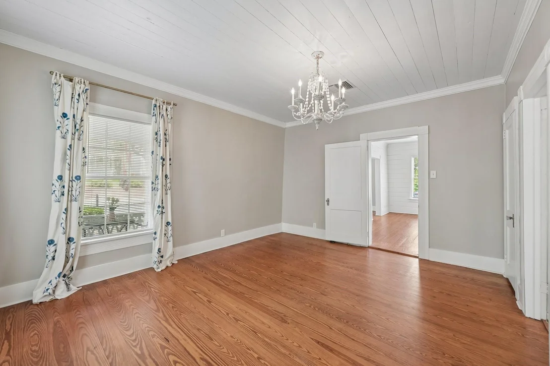 Photo of 4925 Main Street