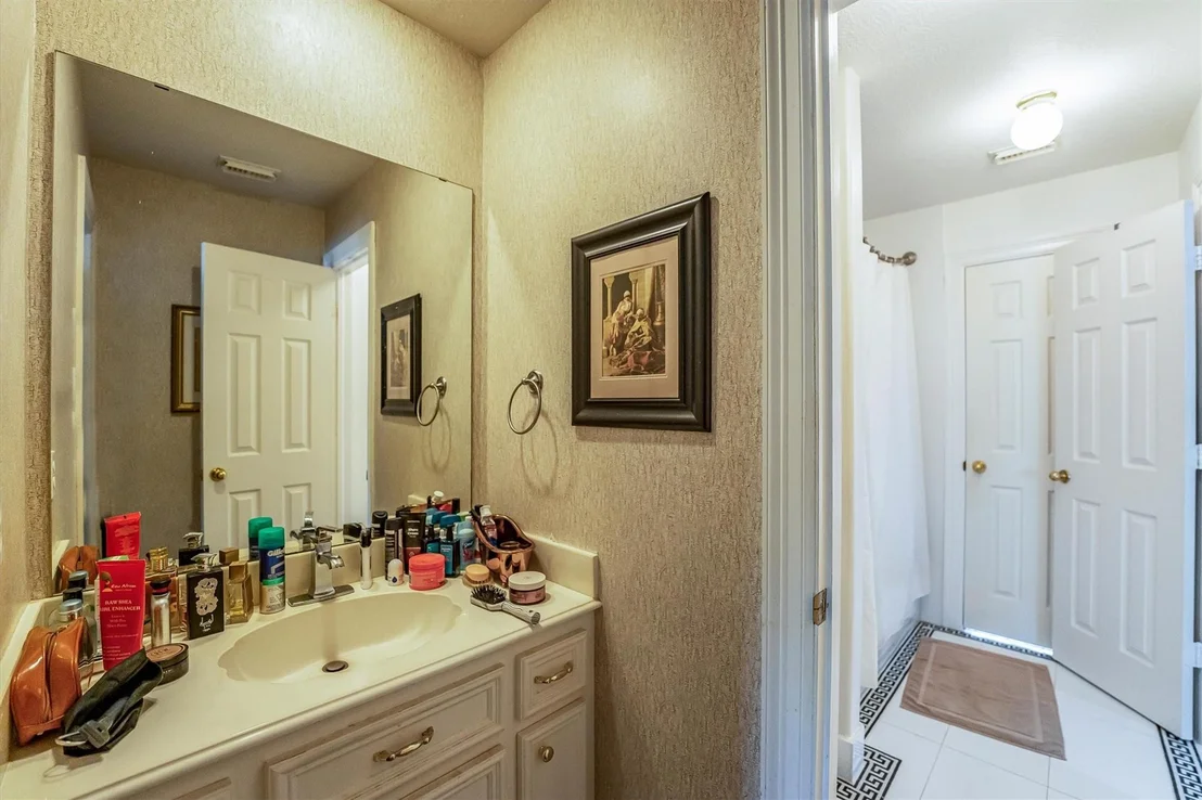 Photo of 8002 Royal Crest Court