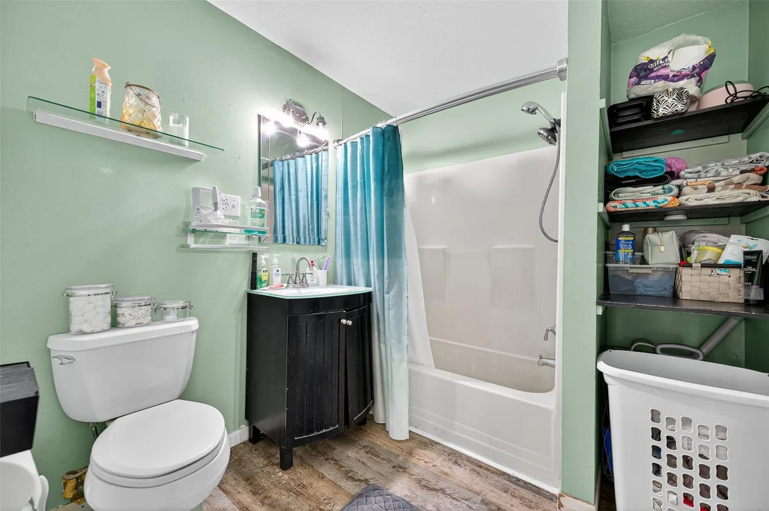 Photo of 702 Churchill Drive