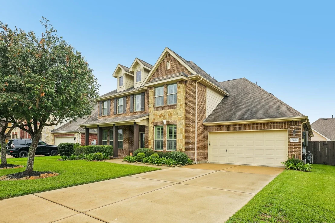 Photo of 4220 Walnut Bend Drive