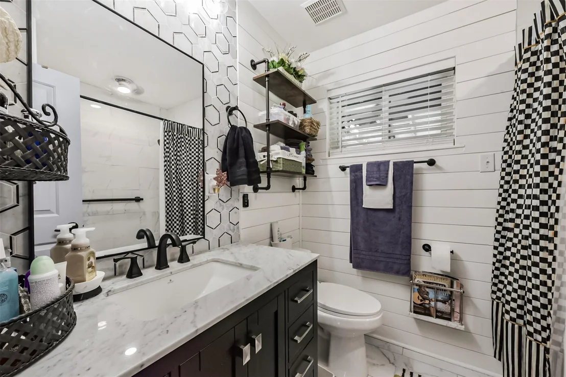 Photo of 1411 Blackburn Drive