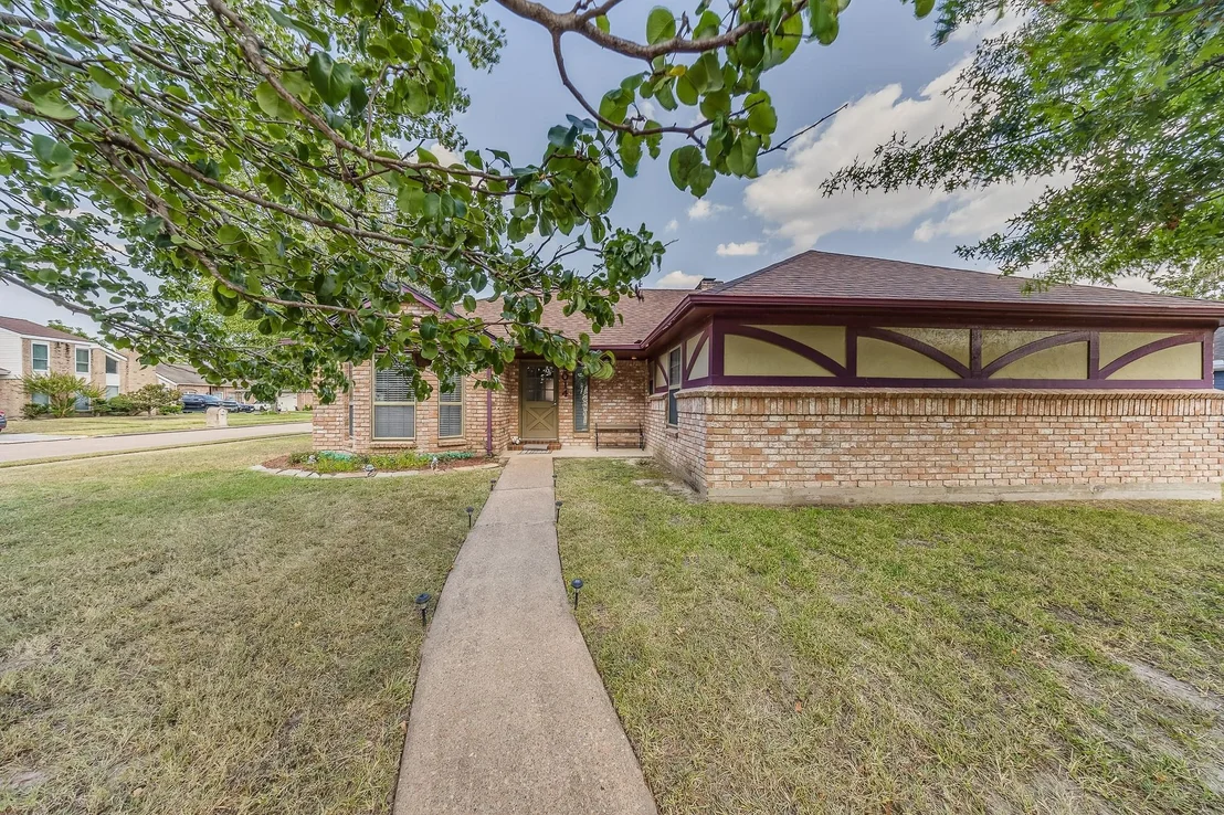 Photo of 9014 Arlington Forest Drive