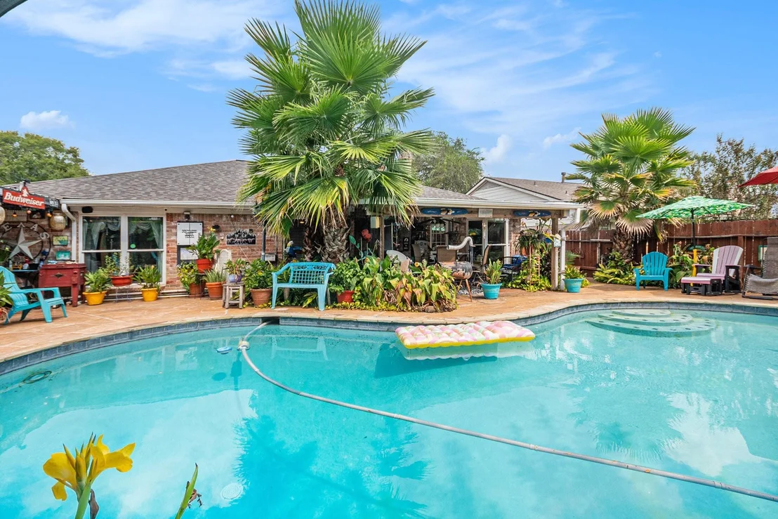 Photo of 830 Seamaster Drive