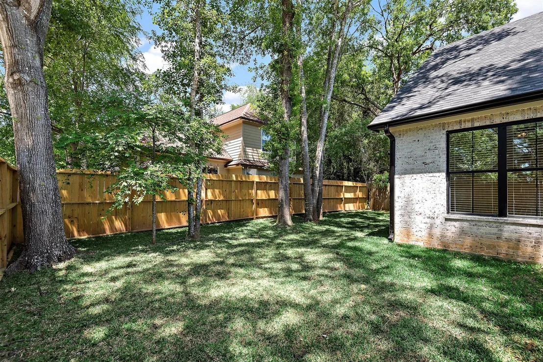 Photo of 13222 Doral Circle