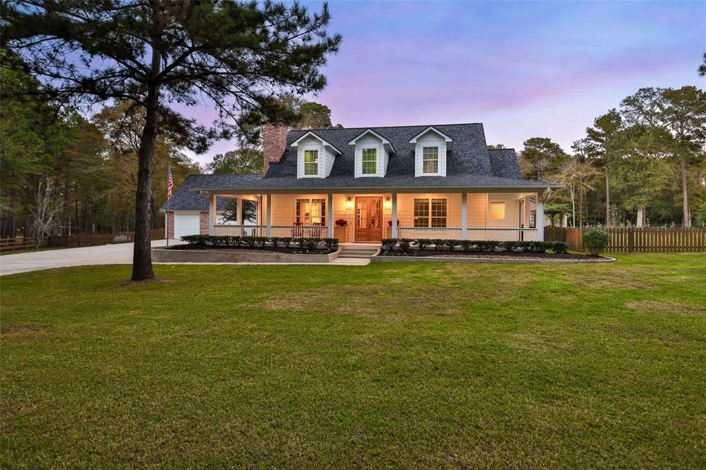 Photo of 14511 Hillside Lane