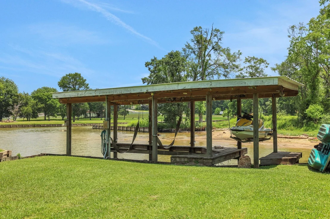 Photo of 151 Lakeview Circle