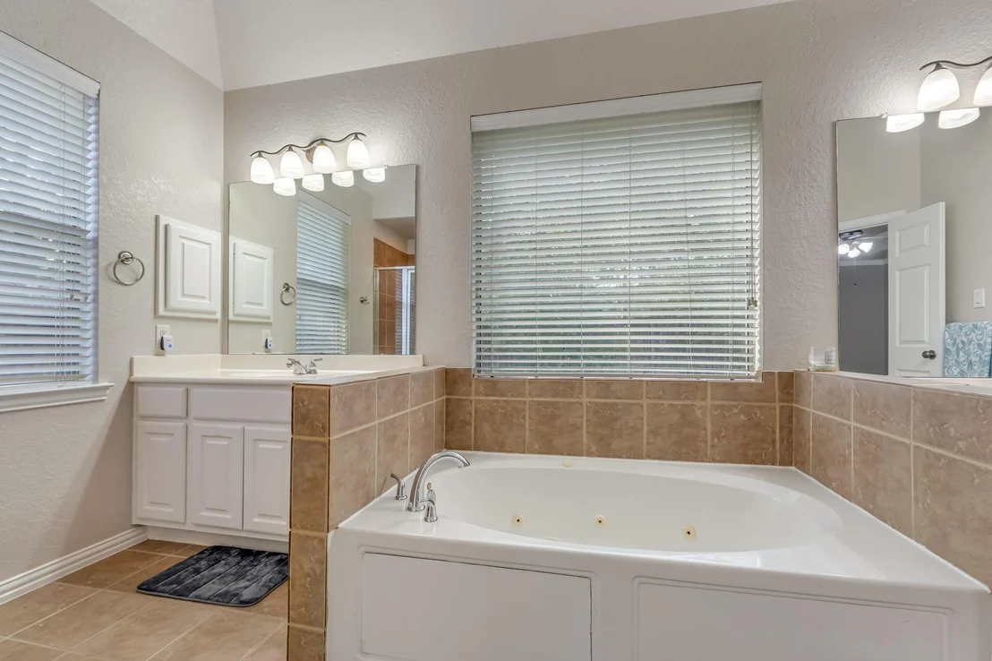 Photo of 3718 Sunset Manor Lane