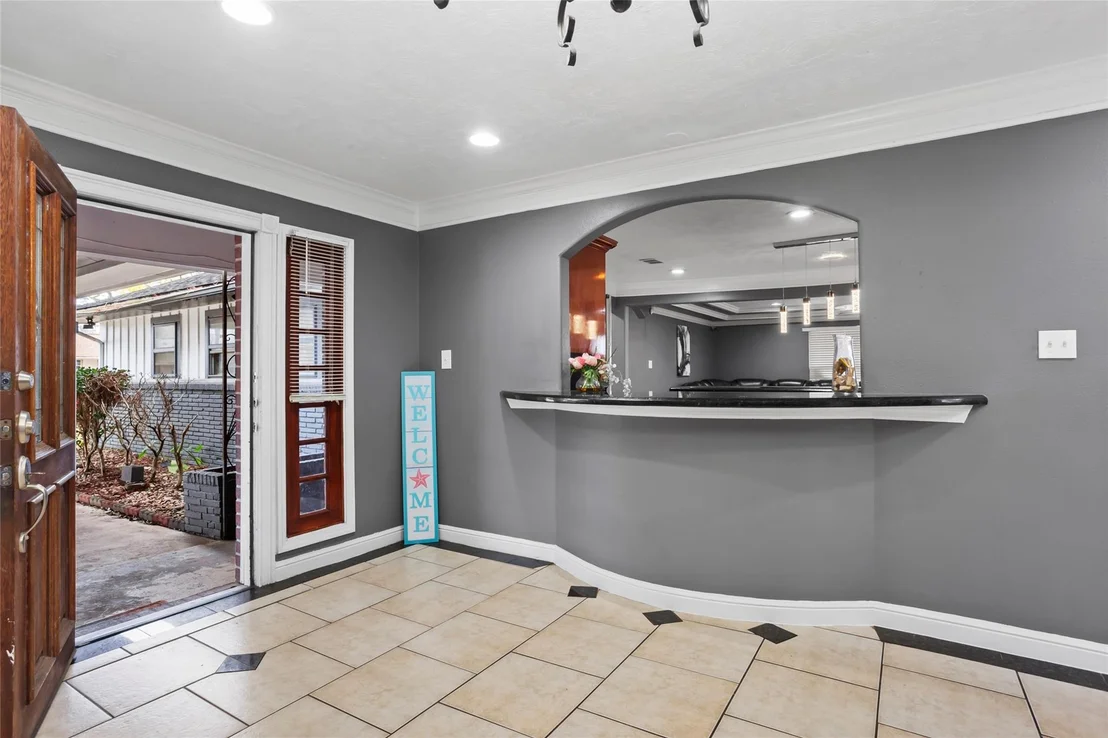 Photo of 8406 Glen Valley Drive