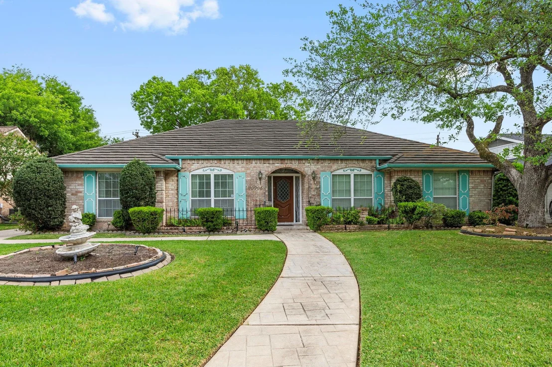 Photo of 10906 Chevy Chase Drive