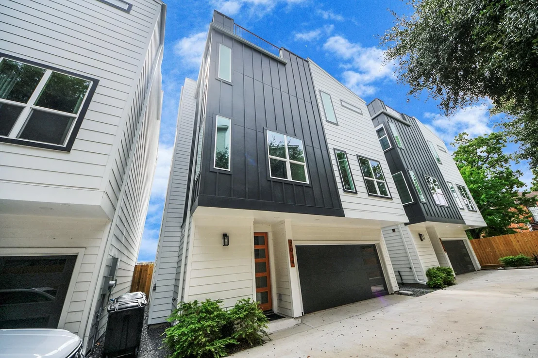 Photo of 2014 Blodgett Street