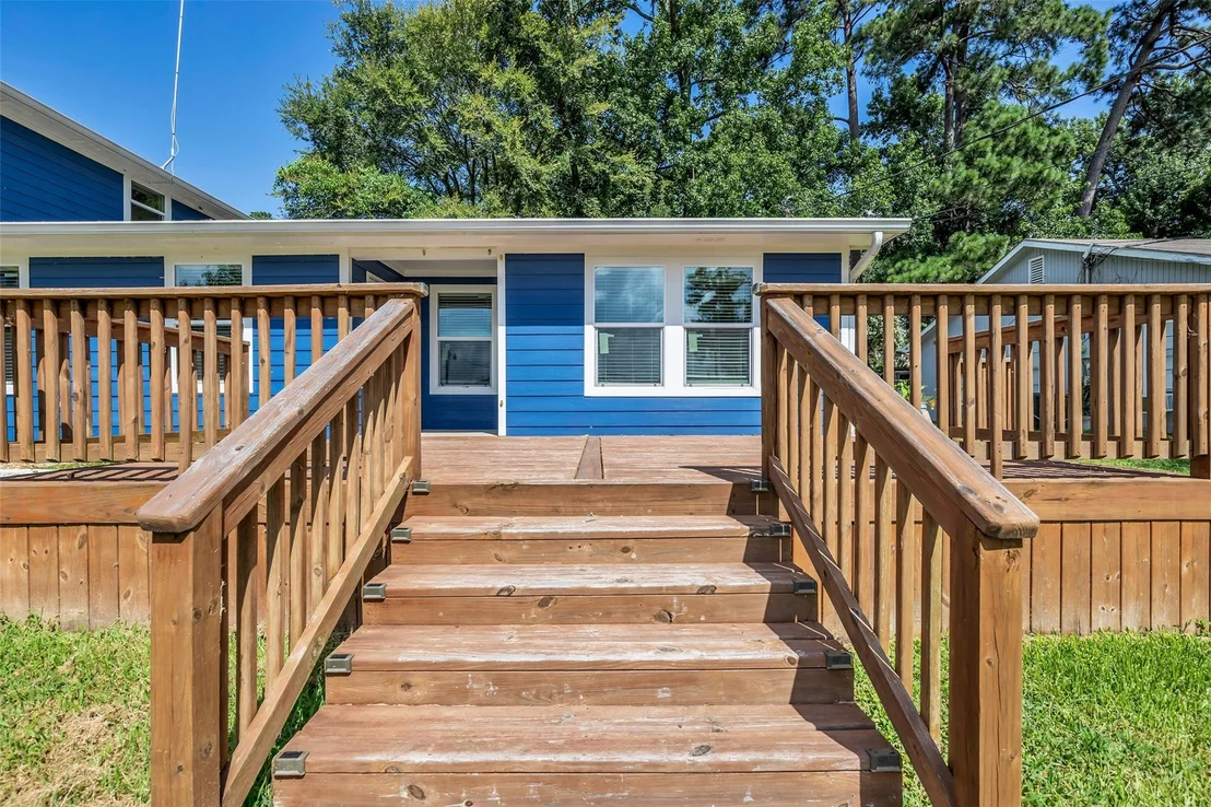 Photo of 16375 Lochness Drive