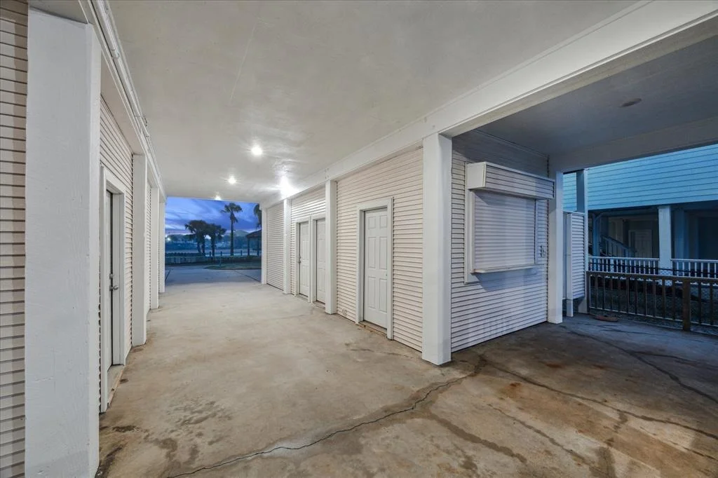 Photo of 16606 Bayfront Drive