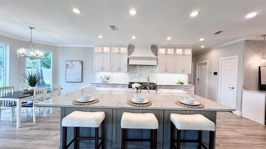 Photo of 15206 Hilltop View Drive