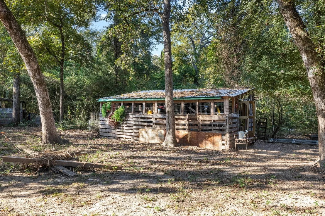Photo of 1301 Private Road 3591