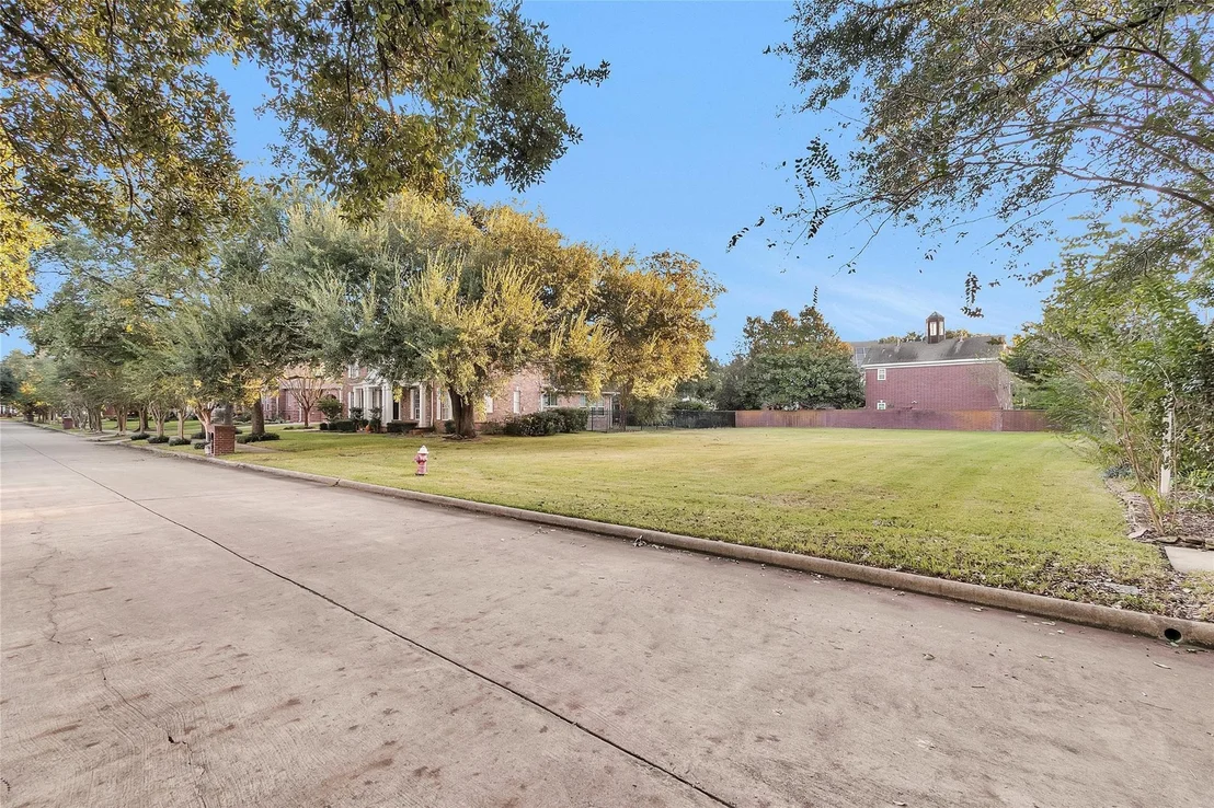 Photo of 1206 Bluebonnet Drive