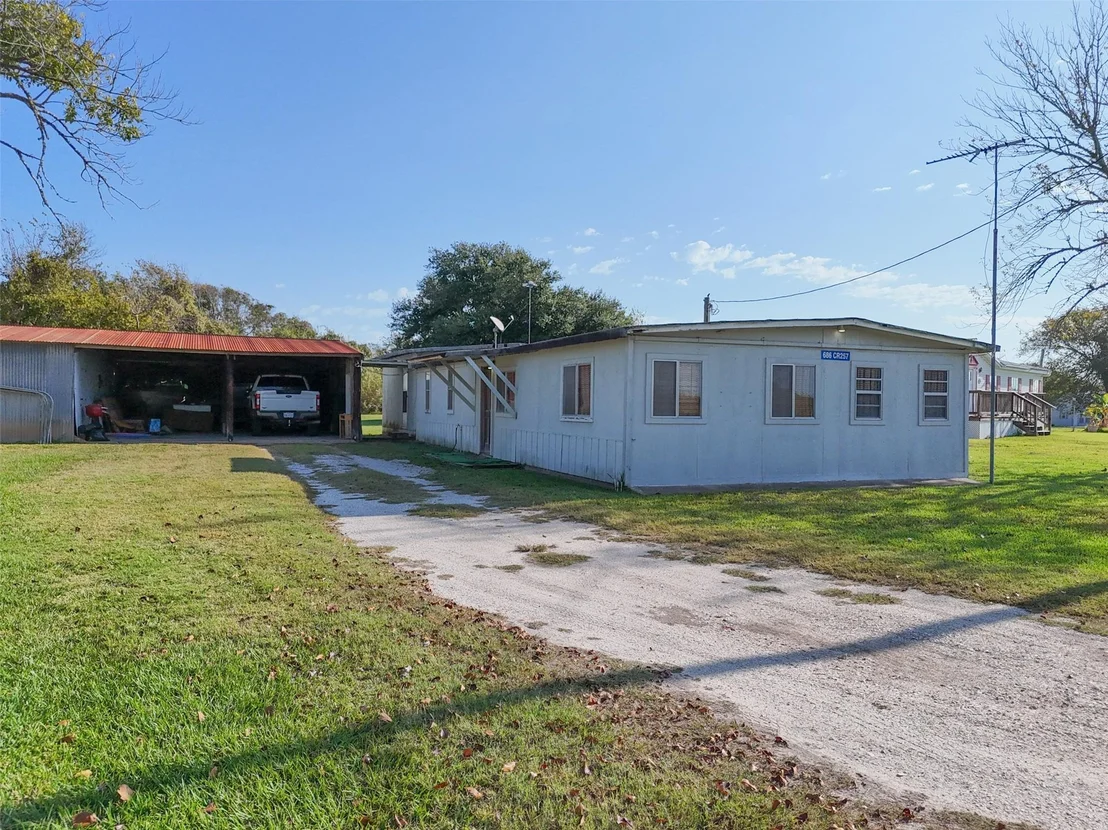 Photo of 686 County Road 257