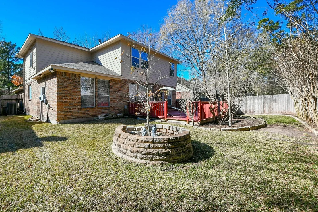 Photo of 251 N Wimberly Way