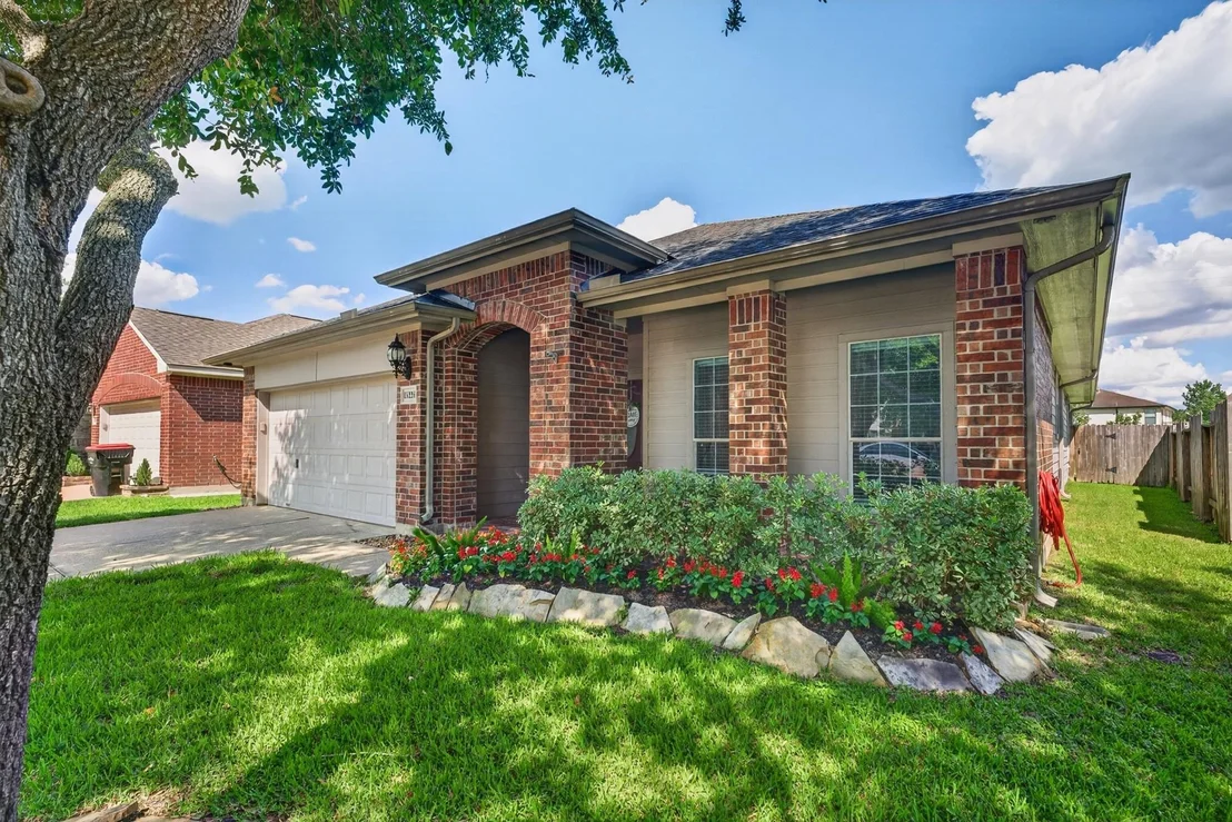 Photo of 15226 Olmstead Park Drive