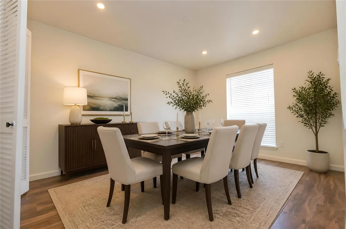 Photo of 9011 Grape Street