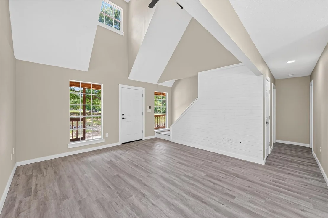 Photo of 1241 Moody Road