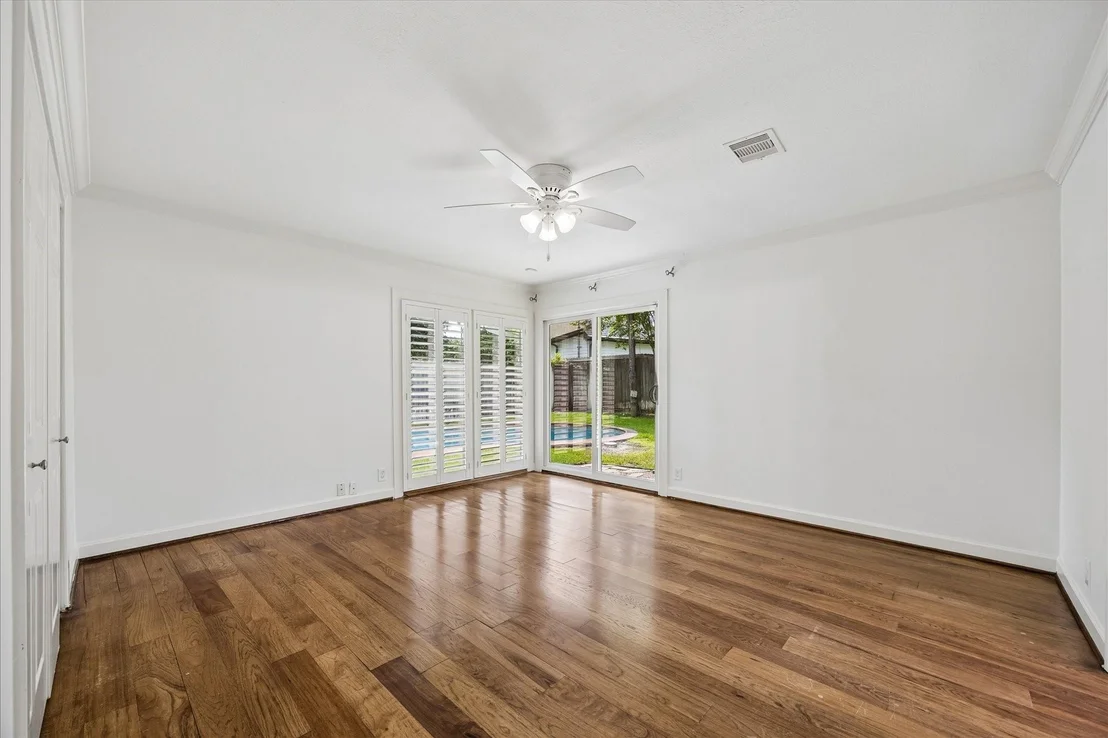 Photo of 8443 Westview Drive
