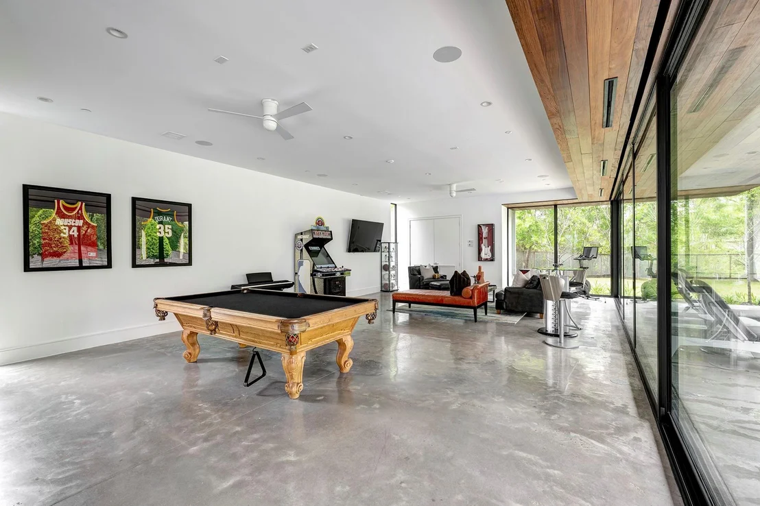 Photo of 8317 Hunters Creek Drive